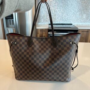 Louis Vuitton Neverfull GM Damier Ebene tote (I'll throw in the red Organizer)